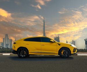 rent a lamborghini urus